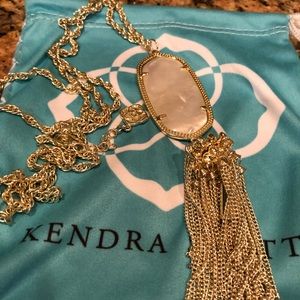 Kendra Scott necklace